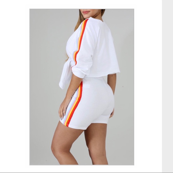 Short Set ❤️🧡💛 - Picture 3 of 4